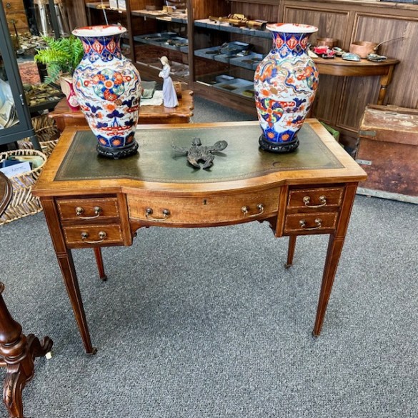 Victorian Desk 1